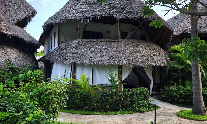 Malindi House | 2-bed apartment Malindi Kenya Direct beach location