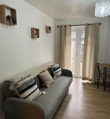 Barrow-on-Trent Apartment | 2 Bed Bungalow in Sinfin