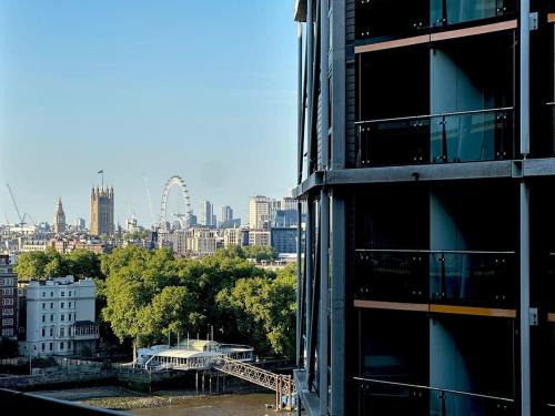 Nine Elms Apartment | 2 Bed Flat Big Ben View