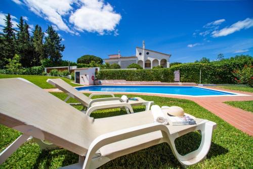 Quarteira Apartment | 2 Bed Ground Floor Apartment In Vilamoura