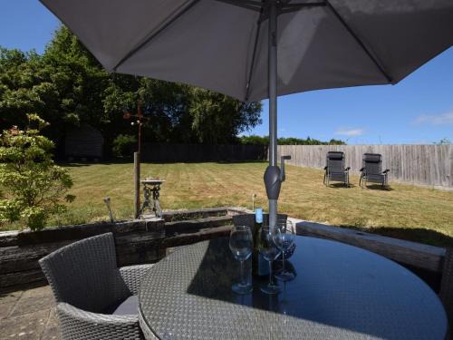 Charmouth House | 2 Bed in Charmouth DC077