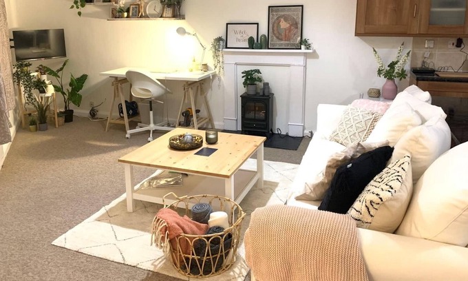 Five Oak Green Apartment | 2 Bed in Historic Tonbridge - 35 mins from London
