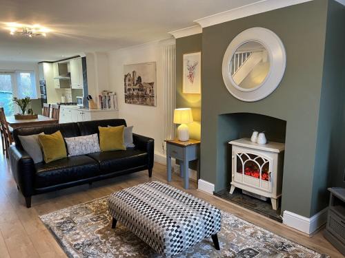 Furzebrook House | 2 Bed in Isle of Purbeck DC118