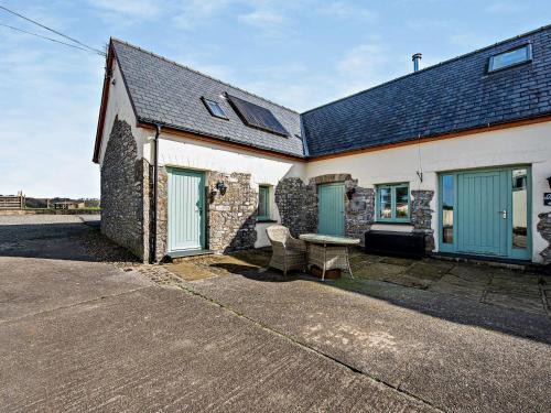 Narberth House | 2 Bed in Narberth 72865