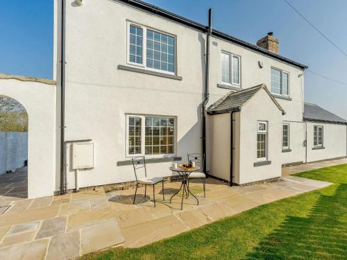 Thirsk House | 2 Bed in Thirsk 87460