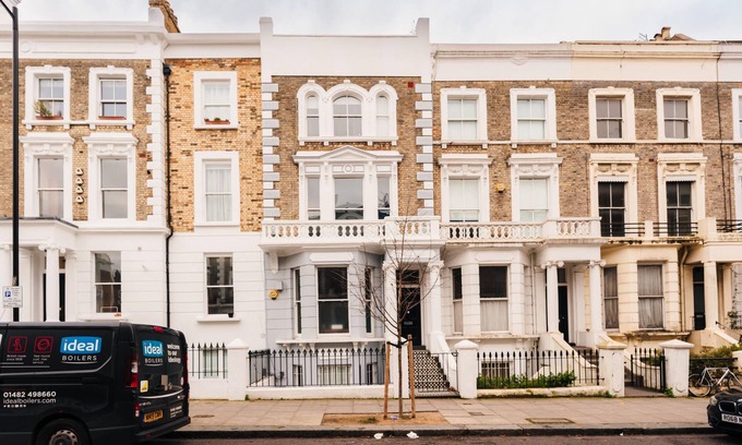 Golborne Apartment | 2 Bed Portobello Rd - moments from Tube!