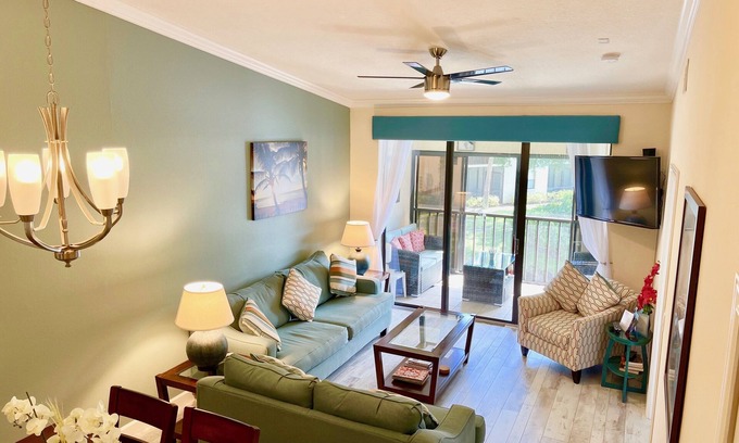 Trailer Estates Condo | 2 Bed Stunning, Luxury Condo 2 Bath/2 Pools near IMG Academy/Beaches/Anna Maria