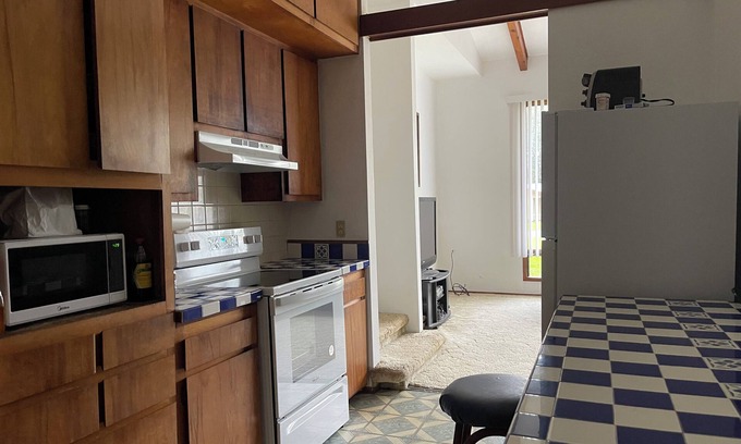 Hilo House | 2 bedroom 1 bath for rent long and shorth term