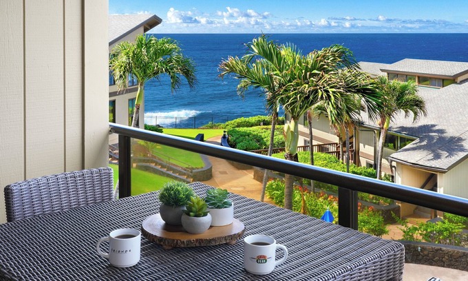 South Shore Condo | 2 bedroom/2.5 bath Absolutely Beautiful Expansive Views of the Ocean!