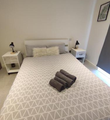Woolwich Apartment | 2 bedroom 2 bath 1 ensuite in Roya Asenal beautiful views & parking