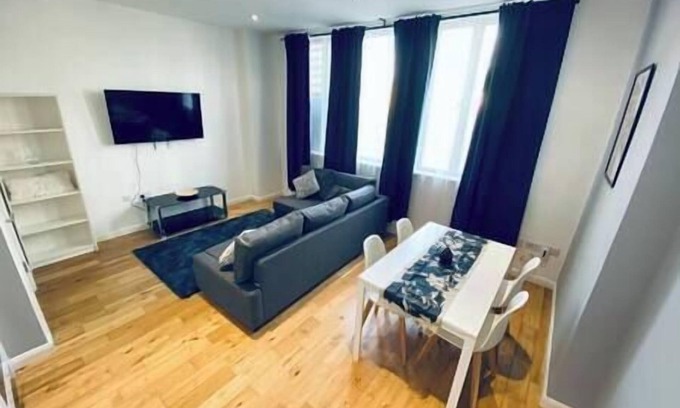 Cantelowes Apartment | 2-Bedroom/2-Bath/15 min. Camden Town
