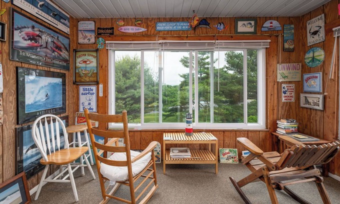 Frankford Condo | 2 bedroom 2 bath condo 5 minutes to the beach