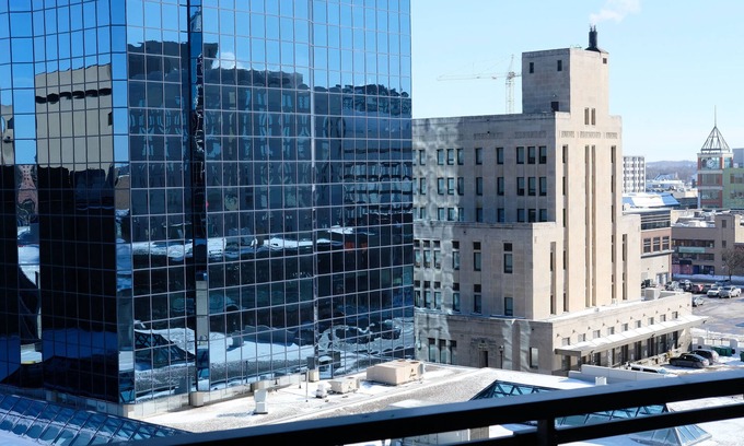 Downtown London Condo | 2 Bedroom 2 bath condo in the DT core
