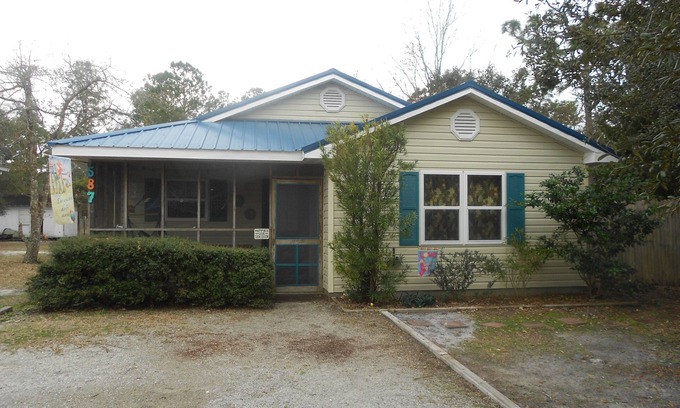 Supply House | 2 bedroom 2 bath newly renovated beautiful private home 3 miles from ocean.
