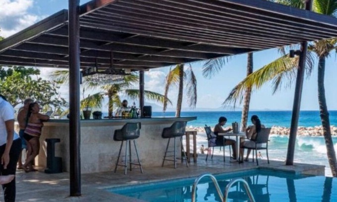 La Esplanada Condo | 2-bedroom 3 bath beachfront resort. Free Restaurant Breakfast, Airport Transport