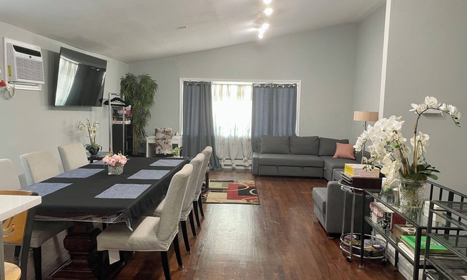 Greenville House | 2 Bedroom & 5 Beds ★FREE Driveway Parking★ near NYC, EWR, Cruise Port
