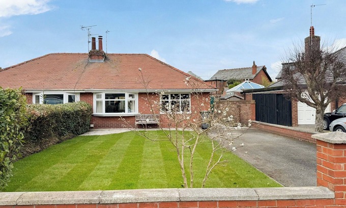 Lytham St. Anne's Cottage | 2 bedroom accommodation in Ansdell, near Lytham St Annes