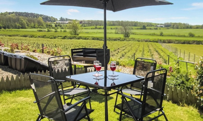 Newton Stewart Cottage | 2 bedroom accommodation in Garlieston, near Wigtown
