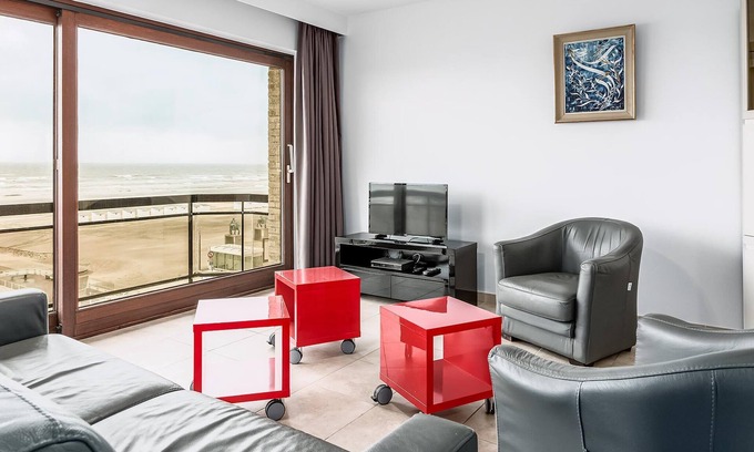 Oostduinkerke-Bad Apartment | 2 bedroom accommodation in Oostduinkerke