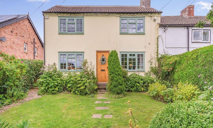Thornton-le-Moor Cottage | 2 bedroom accommodation in Thornton-le-Moor, near Northallerton