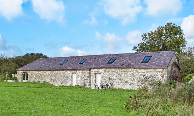 Pembroke Cottage | 2 bedroom accommodation in Castlemartin