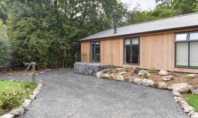 Allithwaite Ski Chalet | 2 bedroom accommodation in Allithwaite