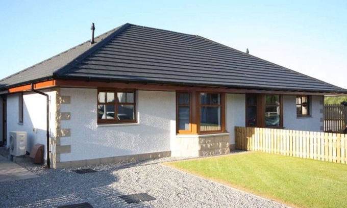 Marybank Cottage | 2 bedroom accommodation in Muir of Ord