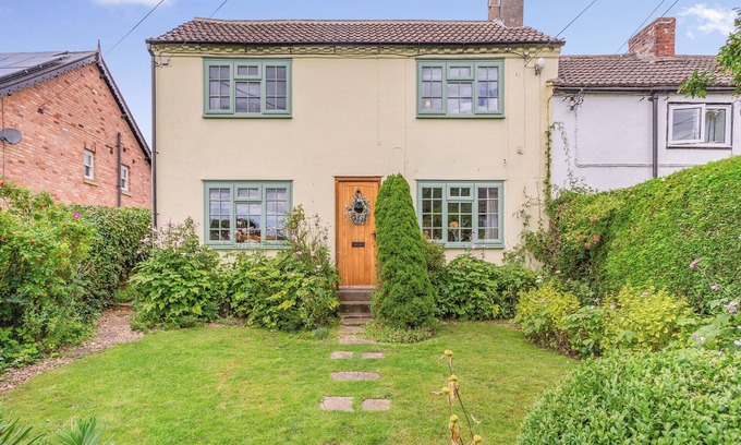 Thornton-le-Moor Cottage | 2 bedroom accommodation in Thornton-le-Moor, near Northallerton