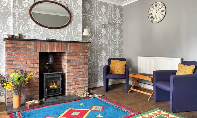 Carmarthen Cottage | 2 bedroom accommodation in Carmarthen
