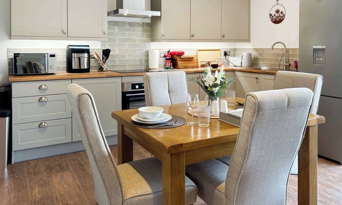 East Brent Cottage | 2 bedroom accommodation in East Brent
