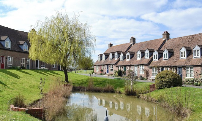 Whippingham Cottage | 2 bedroom accommodation in Binfield, near Newport