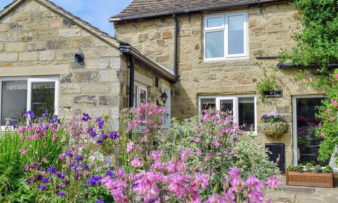 Eyam Cottage | 2 bedroom accommodation in Eyam, near Bakewell