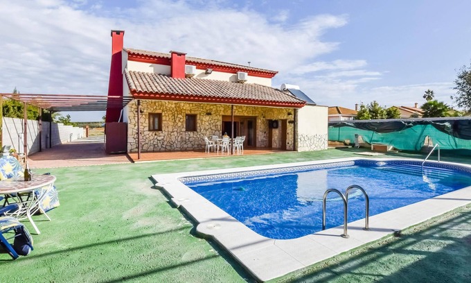 La Carlota House | 2 bedroom accommodation in La Carlota