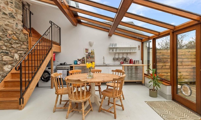 Haverfordwest Cottage | 2 bedroom accommodation in Fishguard