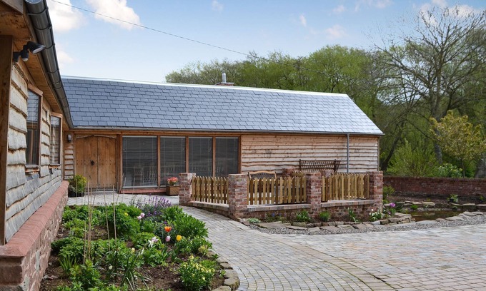 Aymestrey Cottage | 2 bedroom accommodation in Knapton Green, near Leominster