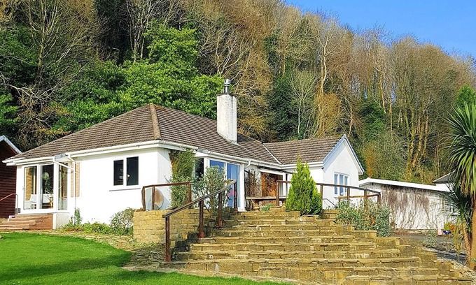 Rothesay Cottage | 2 bedroom accommodation in Ascog, near Rothesay