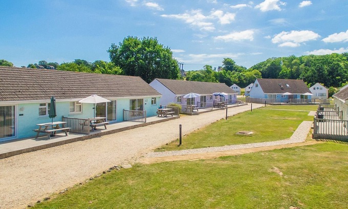 Seaview Cottage | 2 bedroom accommodation in Seaview