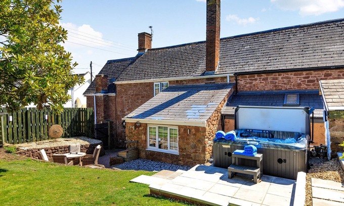 Bishops Lydeard Cottage | 2 bedroom accommodation in Taunton