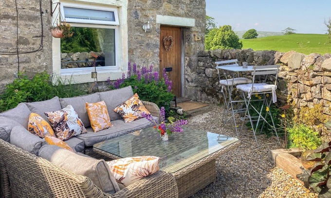 Airton Cottage | 2 bedroom accommodation in Airton