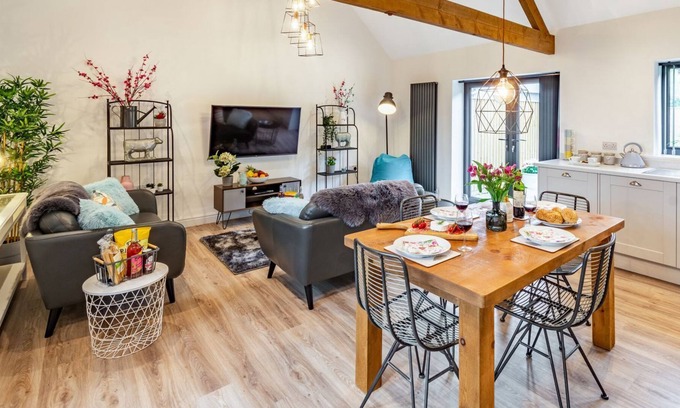 Brigg Cottage | 2 bedroom accommodation in Elsham, near Brigg