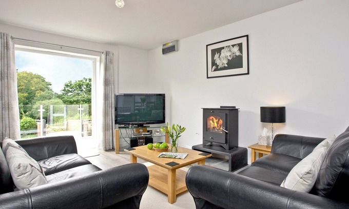 Chard Cottage | 2 bedroom accommodation in Whitegate, near Chard