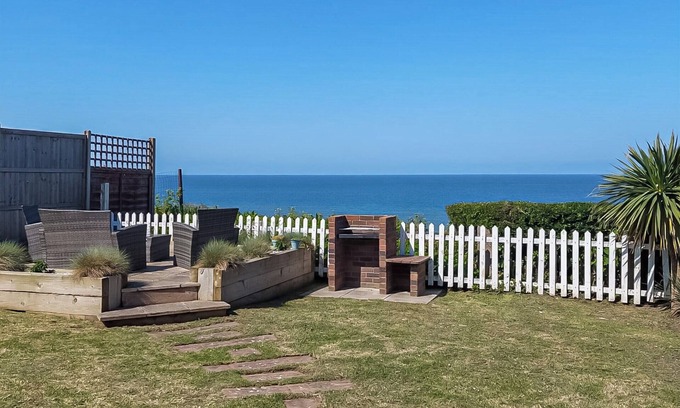 East Runton Cottage | 2 bedroom accommodation in East Runton, near Cromer