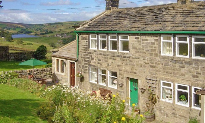Oldfield Cottage | 2 bedroom accommodation in Keighley