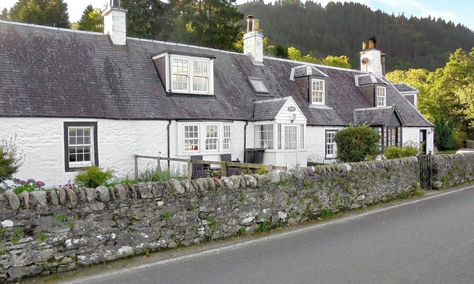 Kilmun Cottage | 2 bedroom accommodation in Ardentinny, near Dunoon