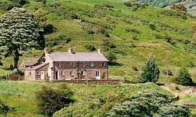 Longnor Cottage | 2 bedroom accommodation in Wildboarclough, Buxton