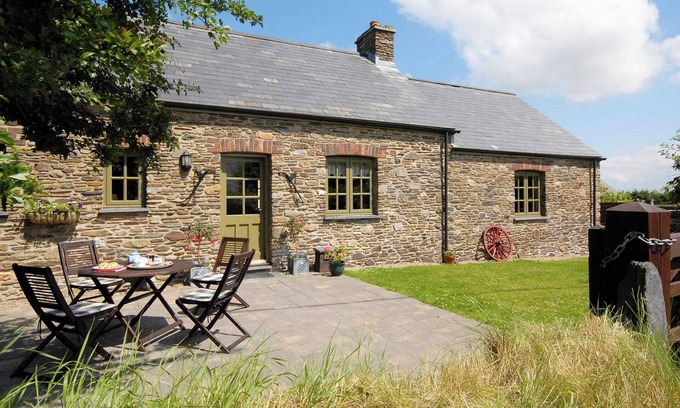 Haverfordwest Cottage | 2 bedroom accommodation in Mathry