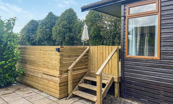 Diss Ski Chalet | 2 bedroom accommodation in Horham, Eye