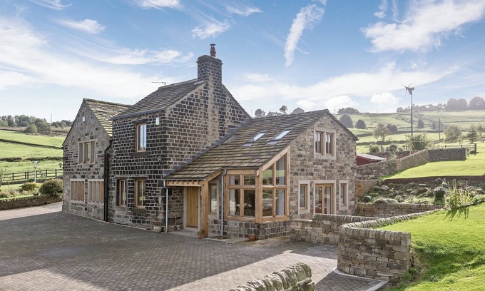Ogden Cottage | 2 bedroom accommodation in Luddendenfoot, near Hebden Bridge