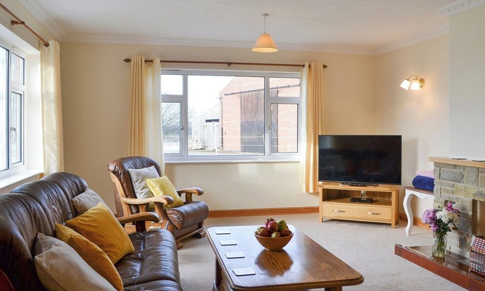 Selby Cottage | 2 bedroom accommodation in Wistow, near Selby