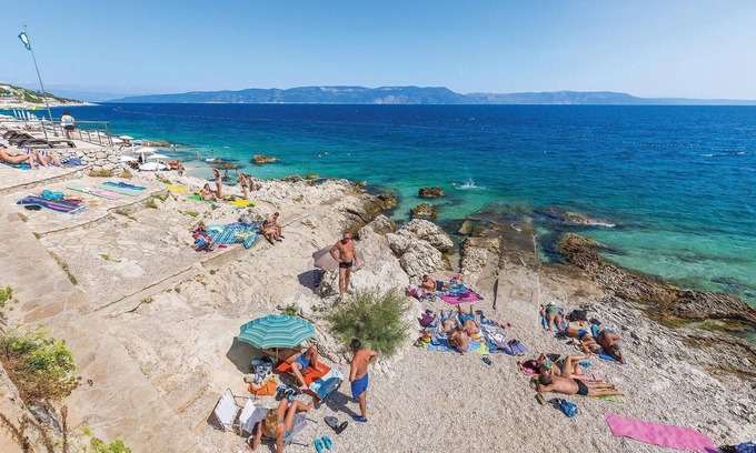Ravni House | 2 bedroom accommodation in Ravni